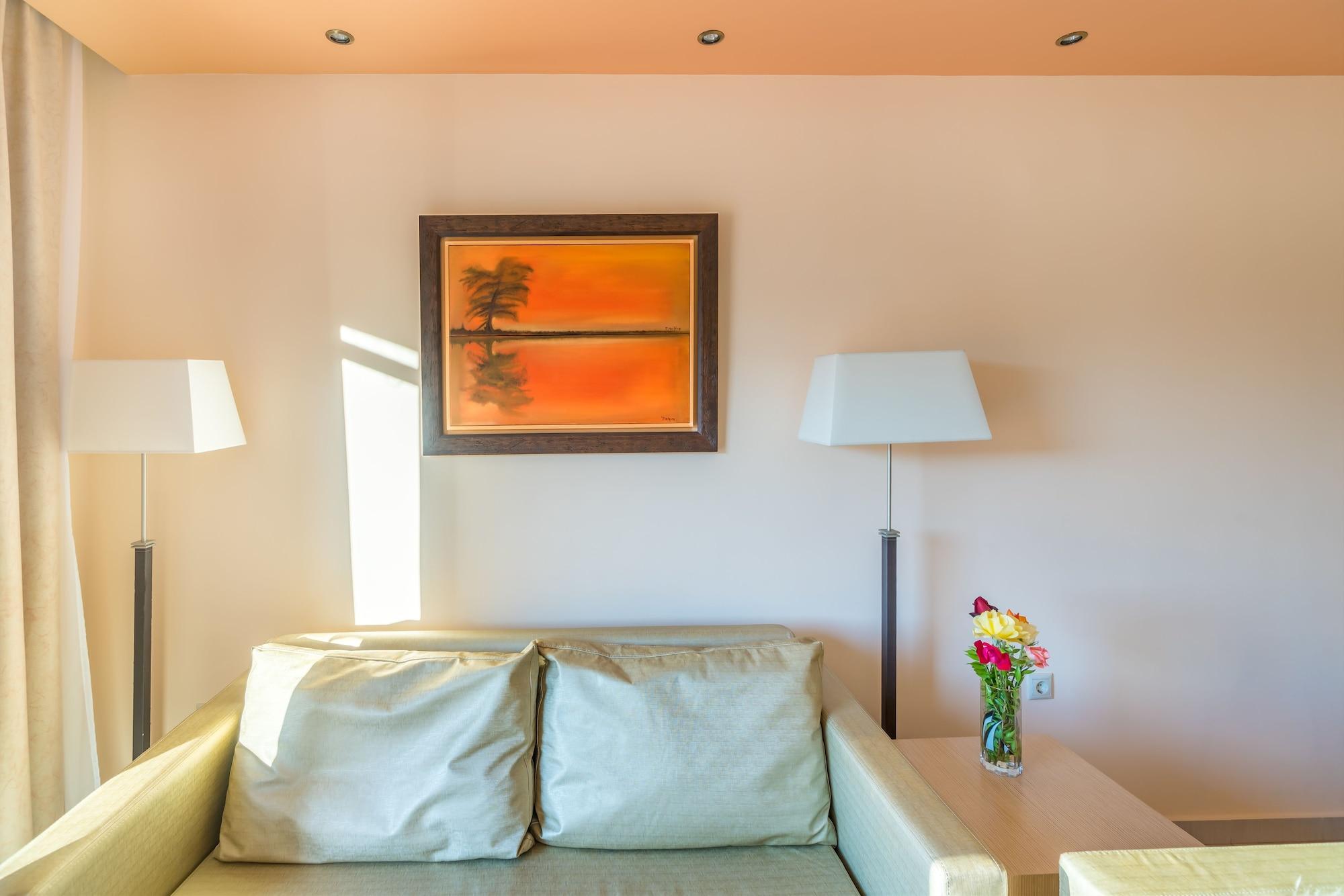 Ai Yannis Suites And Apartments Hotel Mármaron Εξωτερικό φωτογραφία