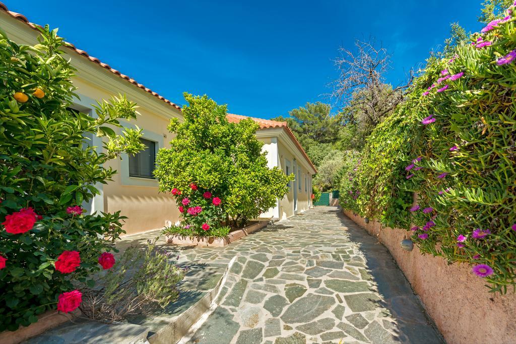 Ai Yannis Suites And Apartments Hotel Mármaron Εξωτερικό φωτογραφία