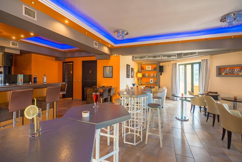 Ai Yannis Suites And Apartments Hotel Mármaron Εξωτερικό φωτογραφία