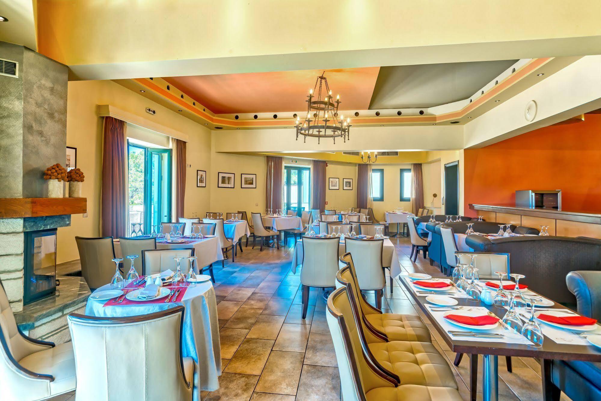 Ai Yannis Suites And Apartments Hotel Mármaron Εξωτερικό φωτογραφία