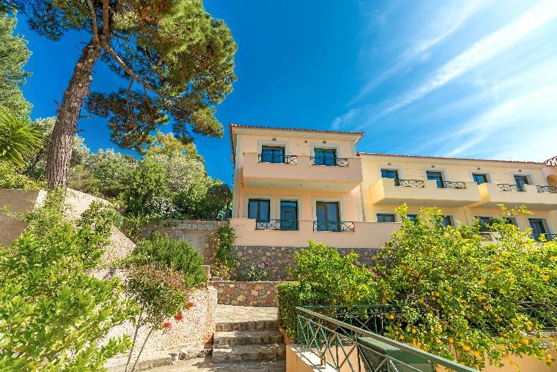 Ai Yannis Suites And Apartments Hotel Mármaron Εξωτερικό φωτογραφία